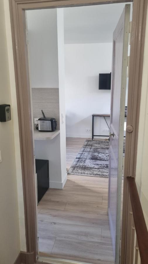 Appartement Luxueux Dans Maison Bourgeoise Parisienne 르발루아페레 외부 사진